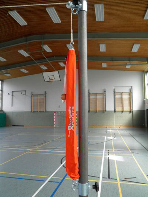 Volleyballpfosten Stahl mit Flaschenzug